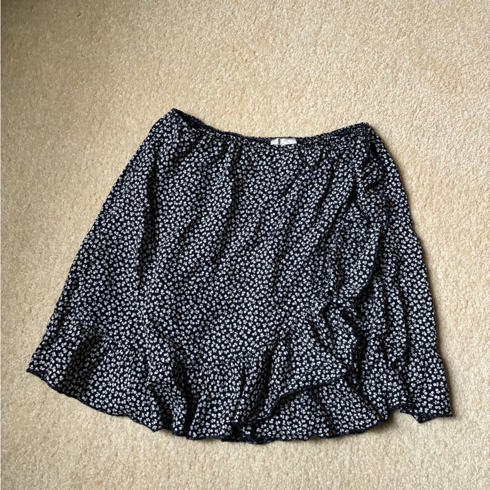 Brandy Melville Floral Ruffle Mini Skirt